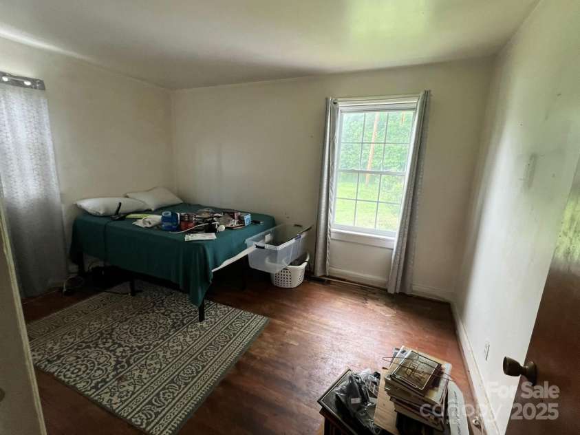 4414 Birkdale Drive, Charlotte, NC 28208.  MLS# CAR4261257, YatesRealty ID 16659. 