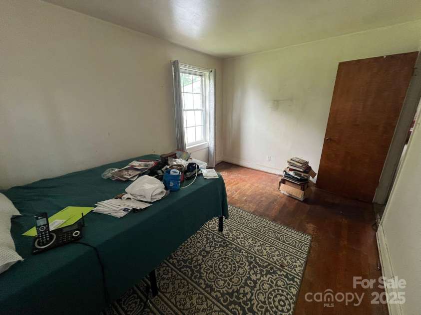 4414 Birkdale Drive, Charlotte, NC 28208.  MLS# CAR4261257, YatesRealty ID 16659. 