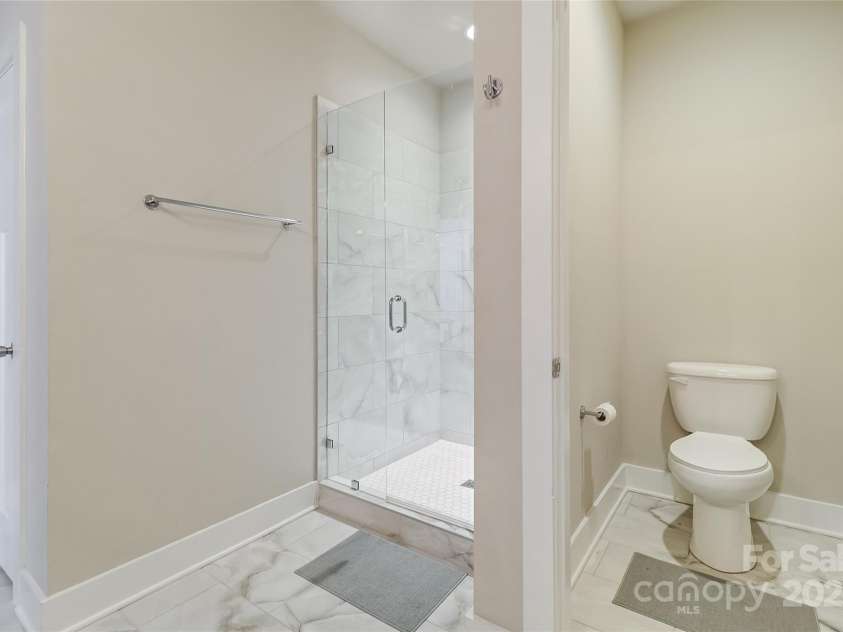 2123 Isom Street, Charlotte, NC 28208.  MLS# CAR4226321, YatesRealty ID 1666. Primary bathroom