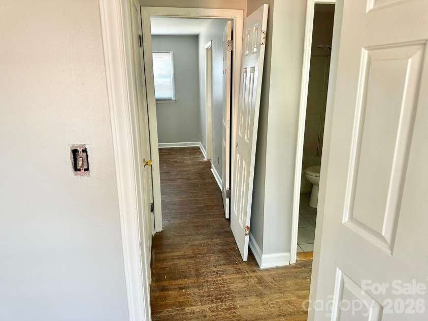 310 Hollis Road, Charlotte, NC 28209.  MLS# CAR4343083, YatesRealty ID 1666. 