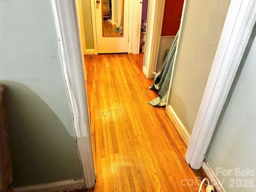 310 Hollis Road, Charlotte, NC 28209.  MLS# CAR4343083, YatesRealty ID 1666. 