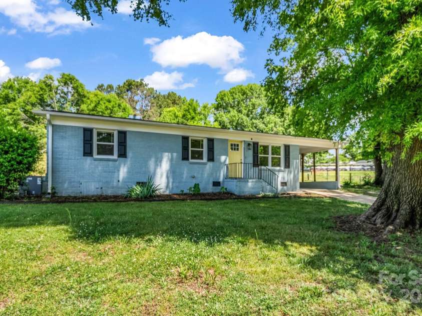 2313 Eleanor Drive, Shelby, NC 28150.  MLS# CAR4254818, YatesRealty ID 16660. 