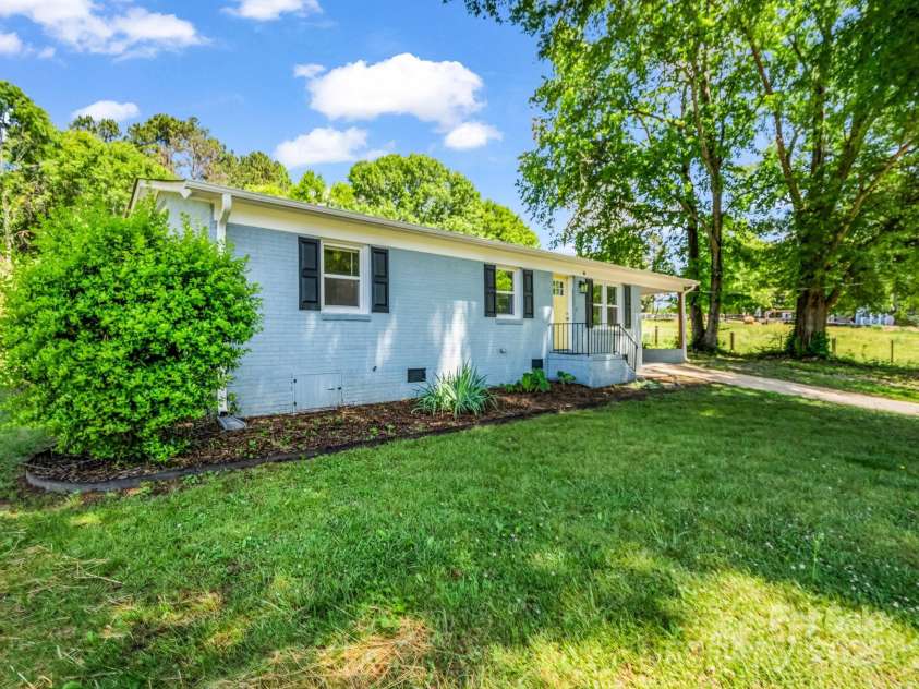 2313 Eleanor Drive, Shelby, NC 28150.  MLS# CAR4254818, YatesRealty ID 16660. 