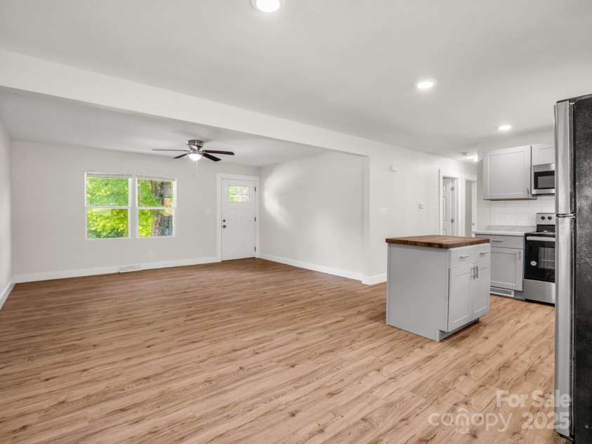 2313 Eleanor Drive, Shelby, NC 28150.  MLS# CAR4254818, YatesRealty ID 16660. 