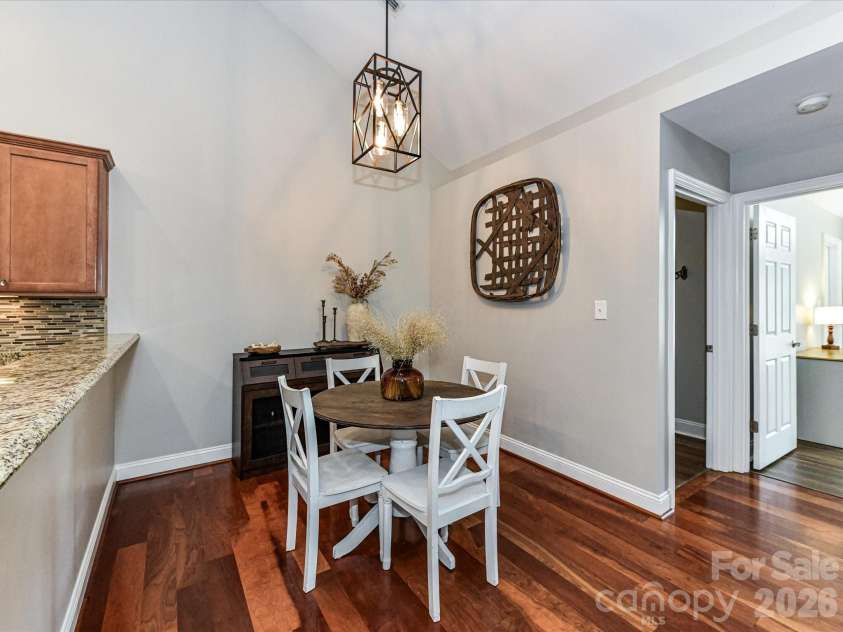5433 Prosperity View Drive, Charlotte, NC 28269.  MLS# CAR4373751, YatesRealty ID 16660. 