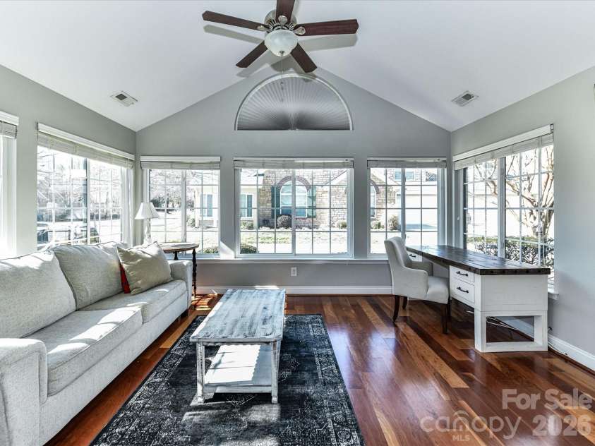 5433 Prosperity View Drive, Charlotte, NC 28269.  MLS# CAR4373751, YatesRealty ID 16660. 