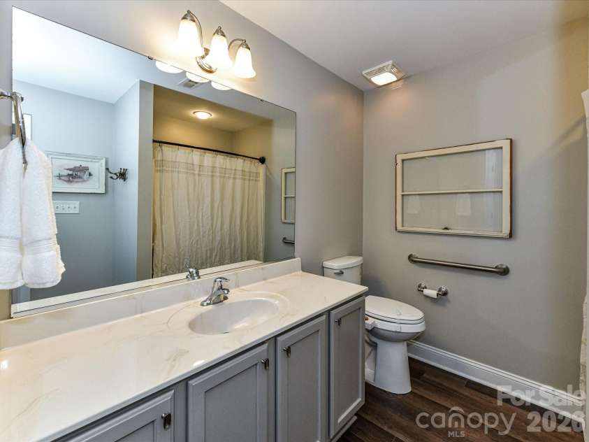 5433 Prosperity View Drive, Charlotte, NC 28269.  MLS# CAR4373751, YatesRealty ID 16660. 