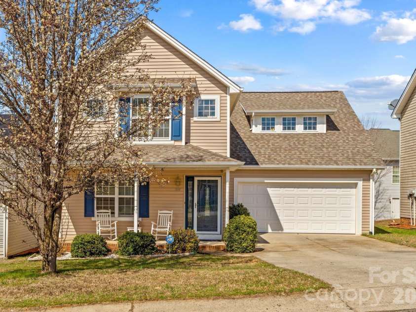 219 19th Avenue, Hickory, NC 28602.  MLS# CAR4353222, YatesRealty ID 16661. 