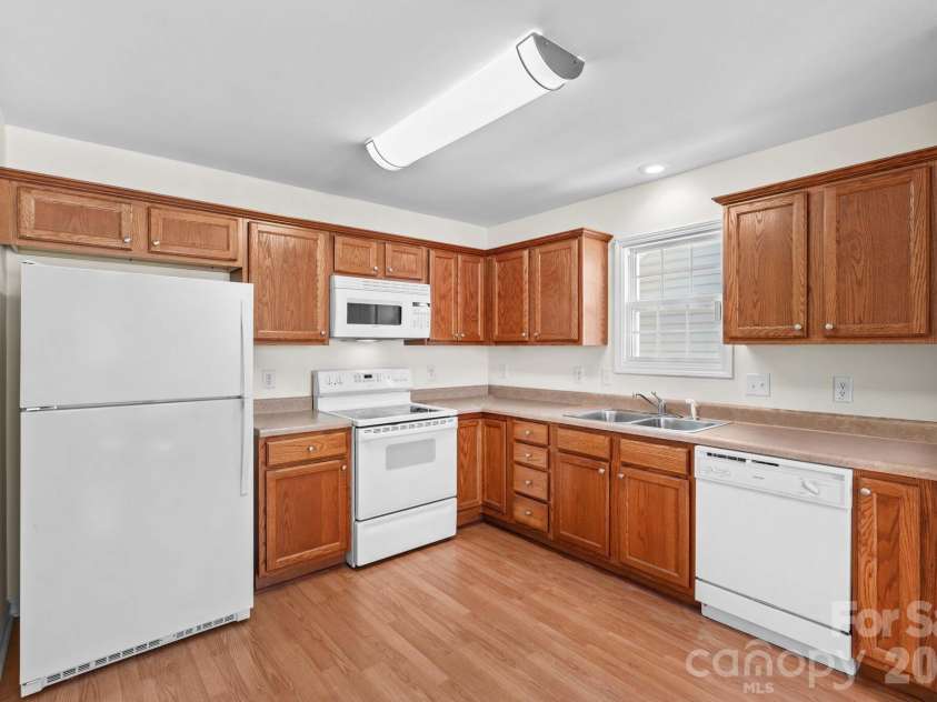 219 19th Avenue, Hickory, NC 28602.  MLS# CAR4353222, YatesRealty ID 16661. 