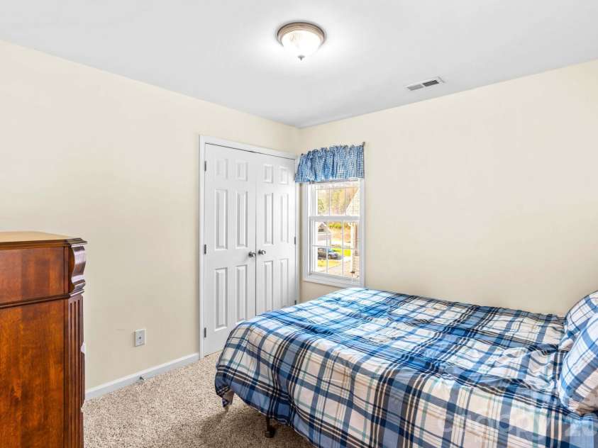 219 19th Avenue, Hickory, NC 28602.  MLS# CAR4353222, YatesRealty ID 16661. 