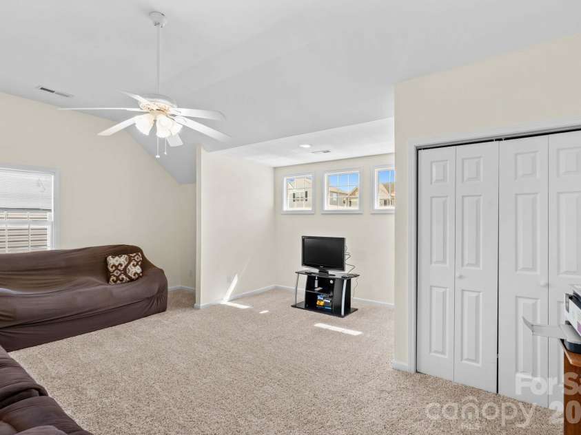 219 19th Avenue, Hickory, NC 28602.  MLS# CAR4353222, YatesRealty ID 16661. 