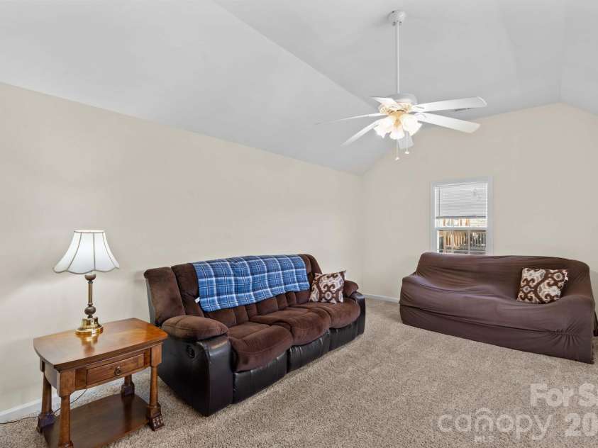 219 19th Avenue, Hickory, NC 28602.  MLS# CAR4353222, YatesRealty ID 16661. 