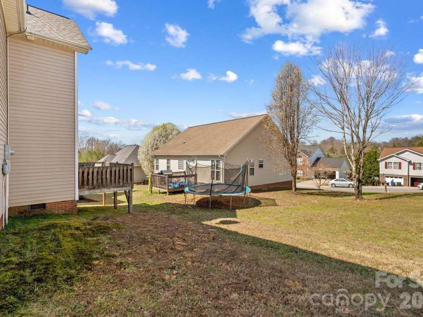 219 19th Avenue, Hickory, NC 28602.  MLS# CAR4353222, YatesRealty ID 16661. 