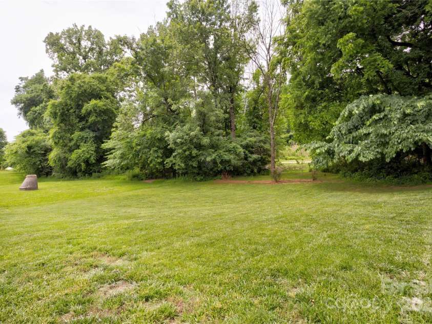 2024 Stonewyck Avenue, Kannapolis, NC 28081.  MLS# CAR4260978, YatesRealty ID 16662. 