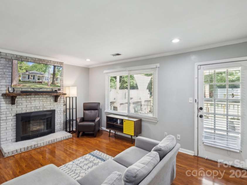 6412 Old Meadow Road, Charlotte, NC 28227.  MLS# CAR4250974, YatesRealty ID 16663. 