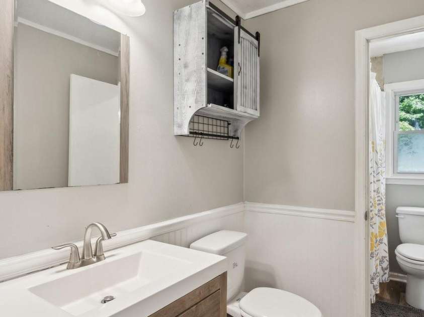 6412 Old Meadow Road, Charlotte, NC 28227.  MLS# CAR4250974, YatesRealty ID 16663. 