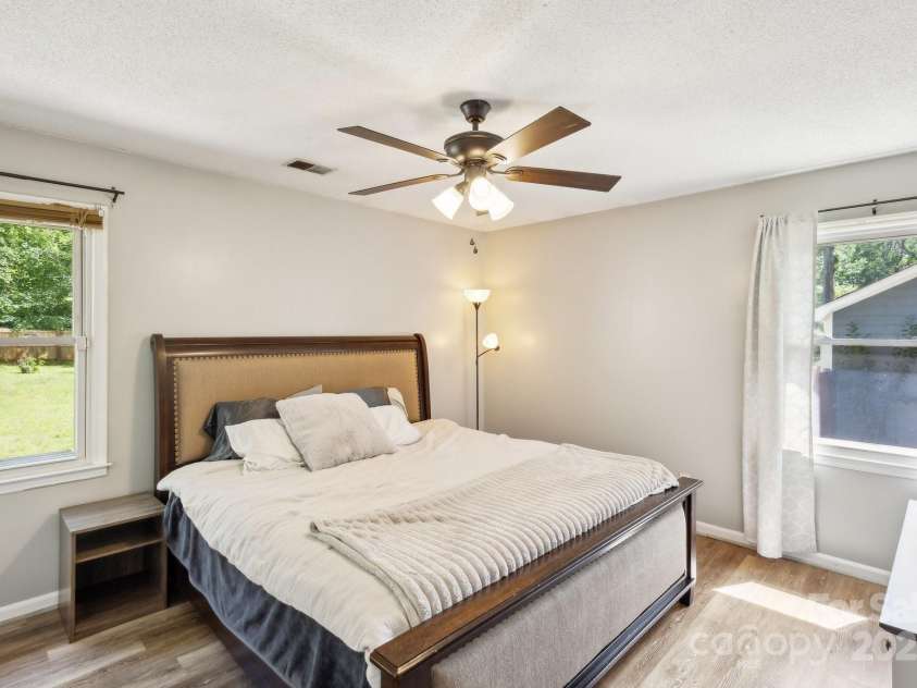 6412 Old Meadow Road, Charlotte, NC 28227.  MLS# CAR4250974, YatesRealty ID 16663. 