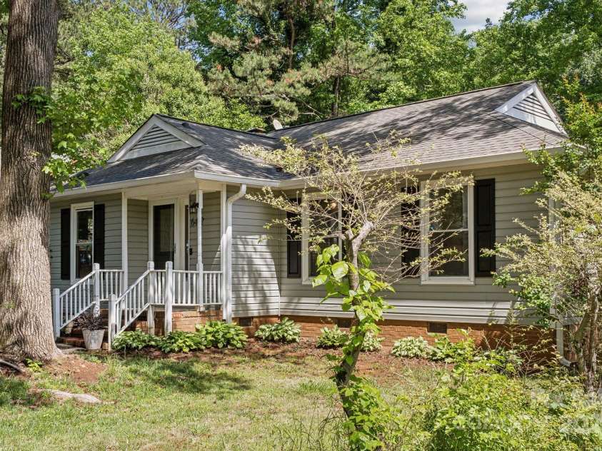 6412 Old Meadow Road, Charlotte, NC 28227.  MLS# CAR4250974, YatesRealty ID 16663. 