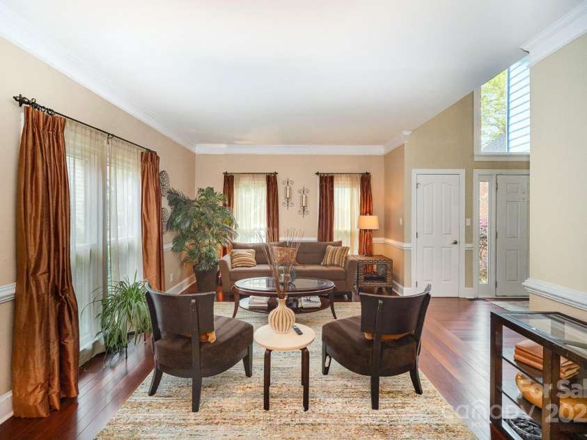 3409 Pondview Lane, Charlotte, NC 28210.  MLS# CAR4242135, YatesRealty ID 16664. 