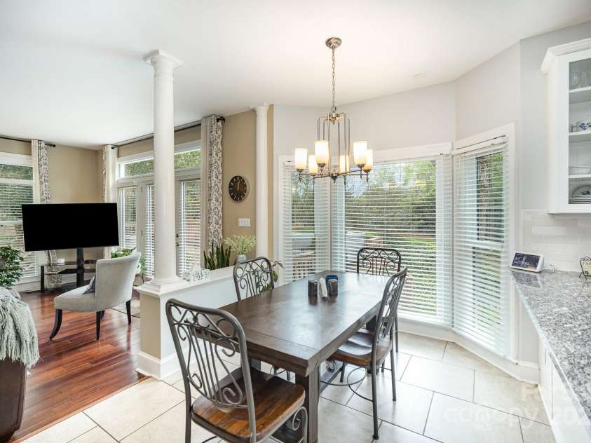 3409 Pondview Lane, Charlotte, NC 28210.  MLS# CAR4242135, YatesRealty ID 16664. 