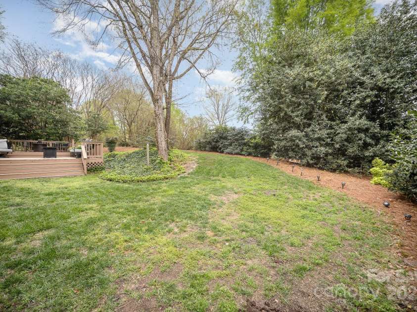 3409 Pondview Lane, Charlotte, NC 28210.  MLS# CAR4242135, YatesRealty ID 16664. 