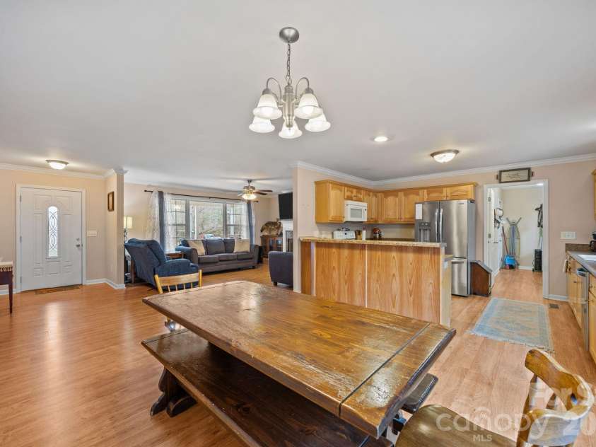 400 Honey Locust Trail, Whittier, NC 28789.  MLS# CAR4352919, YatesRealty ID 16664. 
