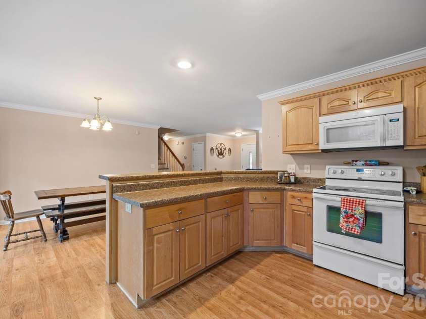 400 Honey Locust Trail, Whittier, NC 28789.  MLS# CAR4352919, YatesRealty ID 16664. 