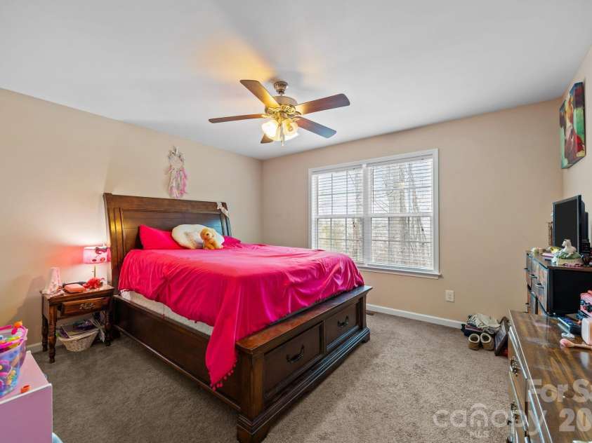 400 Honey Locust Trail, Whittier, NC 28789.  MLS# CAR4352919, YatesRealty ID 16664. 