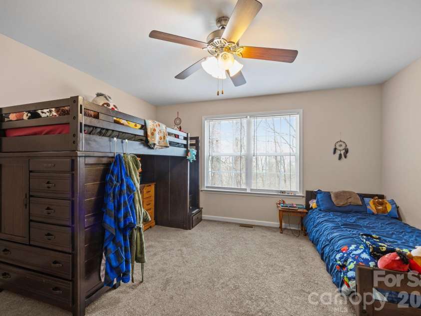 400 Honey Locust Trail, Whittier, NC 28789.  MLS# CAR4352919, YatesRealty ID 16664. 