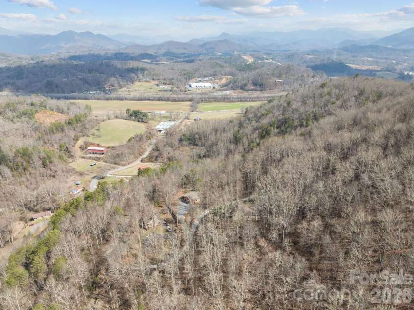 400 Honey Locust Trail, Whittier, NC 28789.  MLS# CAR4352919, YatesRealty ID 16664. 