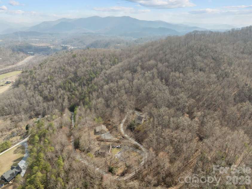 400 Honey Locust Trail, Whittier, NC 28789.  MLS# CAR4352919, YatesRealty ID 16664. 