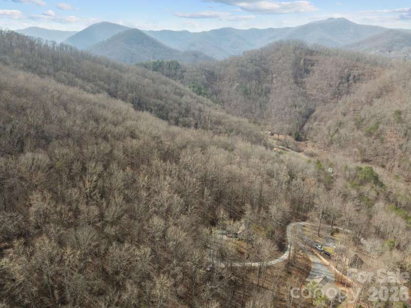 400 Honey Locust Trail, Whittier, NC 28789.  MLS# CAR4352919, YatesRealty ID 16664. 