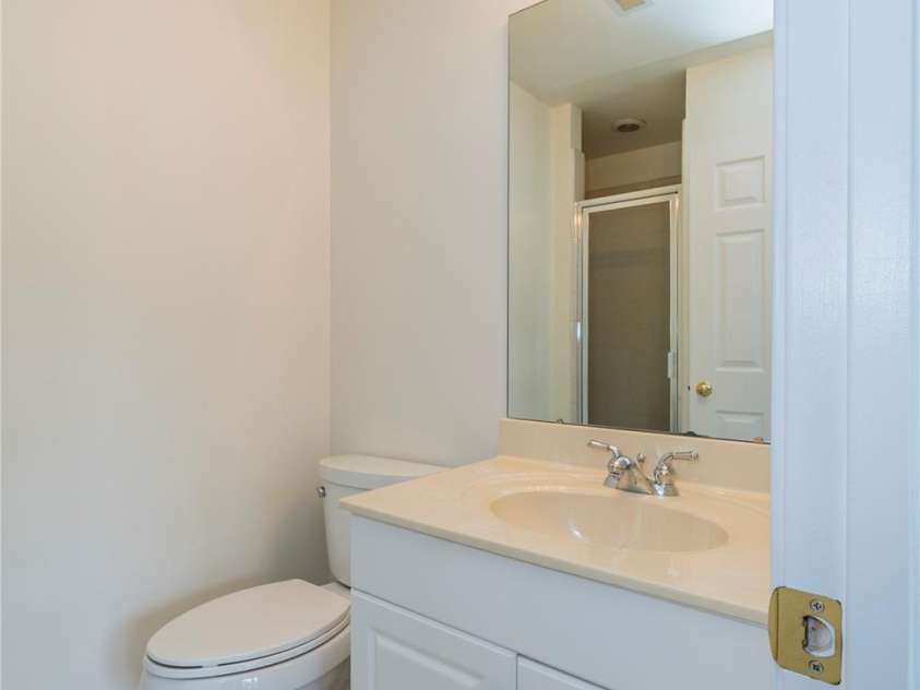 4912 Hill View Drive, Charlotte, NC 28210.  MLS# CAR4375167, YatesRealty ID 16665. 