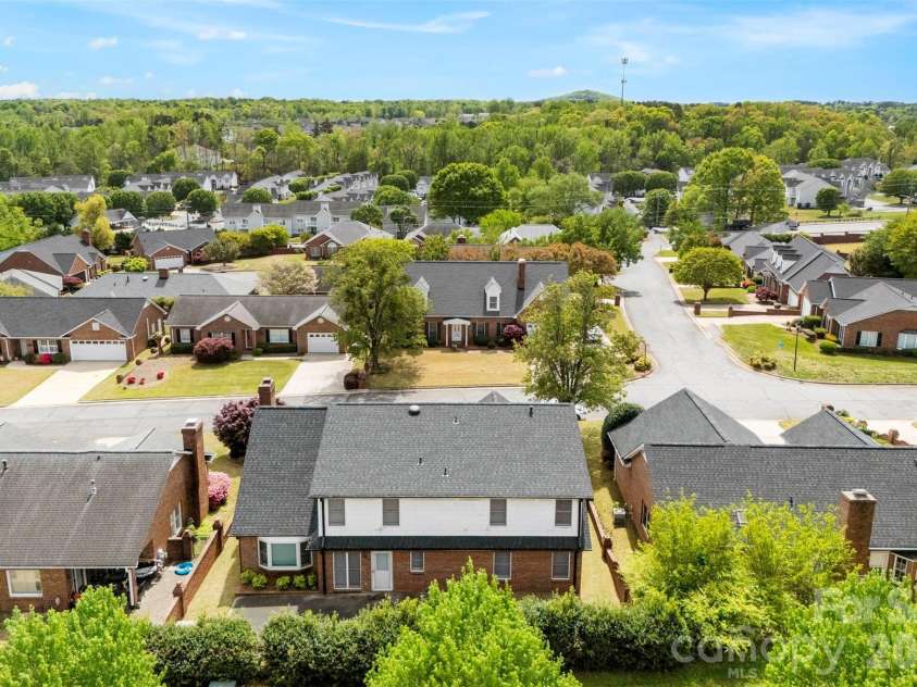 1940 Wexford Court, Gastonia, NC 28054.  MLS# CAR4366097, YatesRealty ID 16666. 