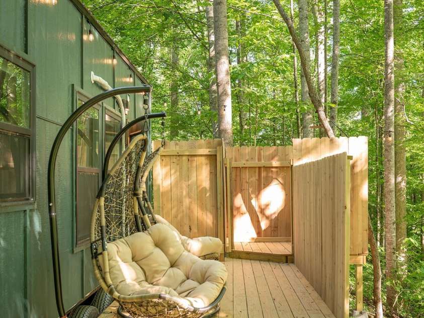 198 Quiet Forest Lane, Sylva, NC 28779.  MLS# CAR4370540, YatesRealty ID 16667. 