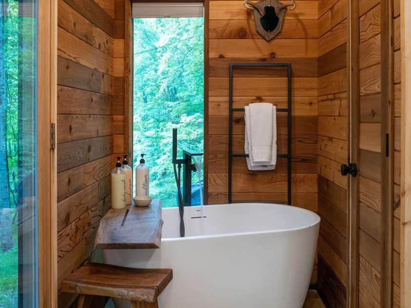 198 Quiet Forest Lane, Sylva, NC 28779.  MLS# CAR4370540, YatesRealty ID 16667. 