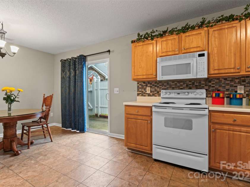 307 Tara Elizabeth Place, Kannapolis, NC 28083.  MLS# CAR4201891, YatesRealty ID 16667. 