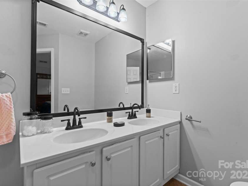 307 Tara Elizabeth Place, Kannapolis, NC 28083.  MLS# CAR4201891, YatesRealty ID 16667. 