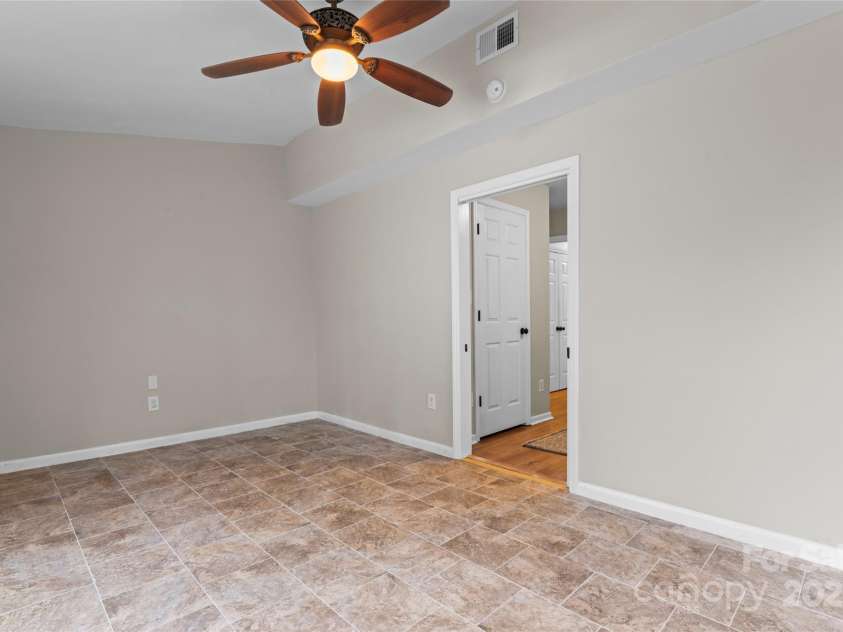 307 Tara Elizabeth Place, Kannapolis, NC 28083.  MLS# CAR4201891, YatesRealty ID 16667. 