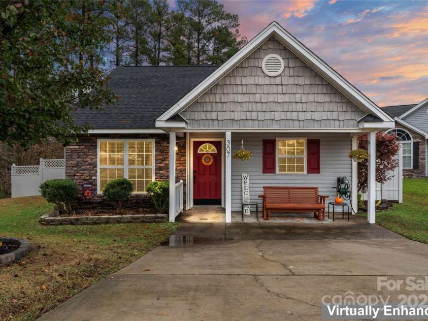 307 Tara Elizabeth Place, Kannapolis, NC 28083.  MLS# CAR4201891, YatesRealty ID 16667. 