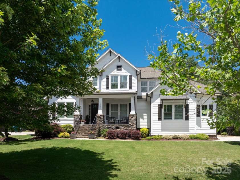 1085 Wessington Manor Lane, Fort Mill, SC 29715.  MLS# CAR4261252, YatesRealty ID 16668. 