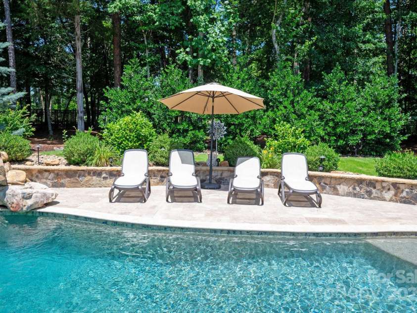 1085 Wessington Manor Lane, Fort Mill, SC 29715.  MLS# CAR4261252, YatesRealty ID 16668. 