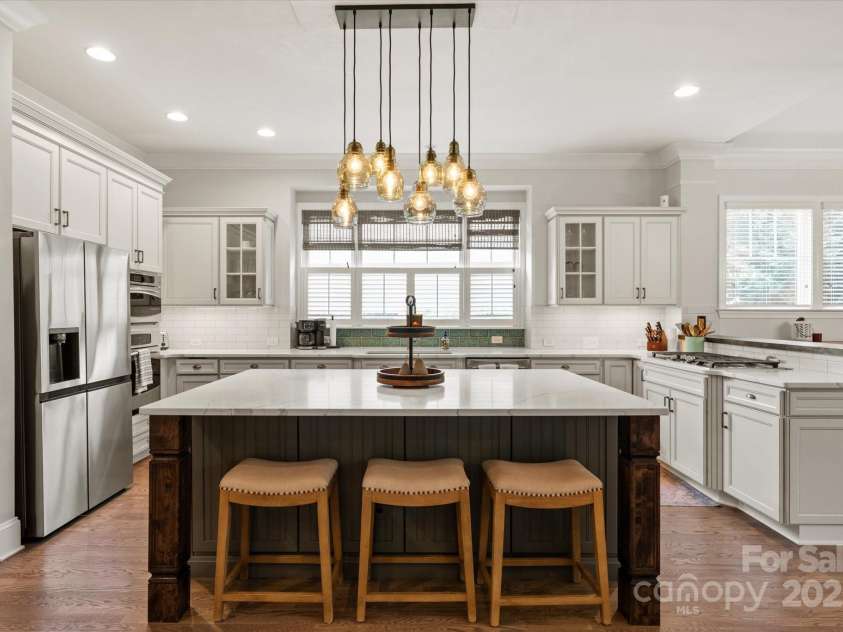 1085 Wessington Manor Lane, Fort Mill, SC 29715.  MLS# CAR4261252, YatesRealty ID 16668. 
