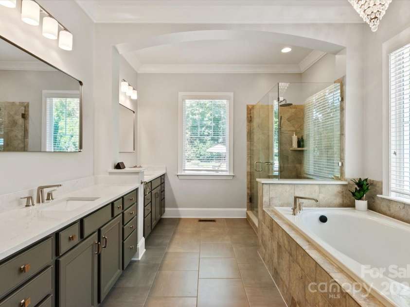 1085 Wessington Manor Lane, Fort Mill, SC 29715.  MLS# CAR4261252, YatesRealty ID 16668. 