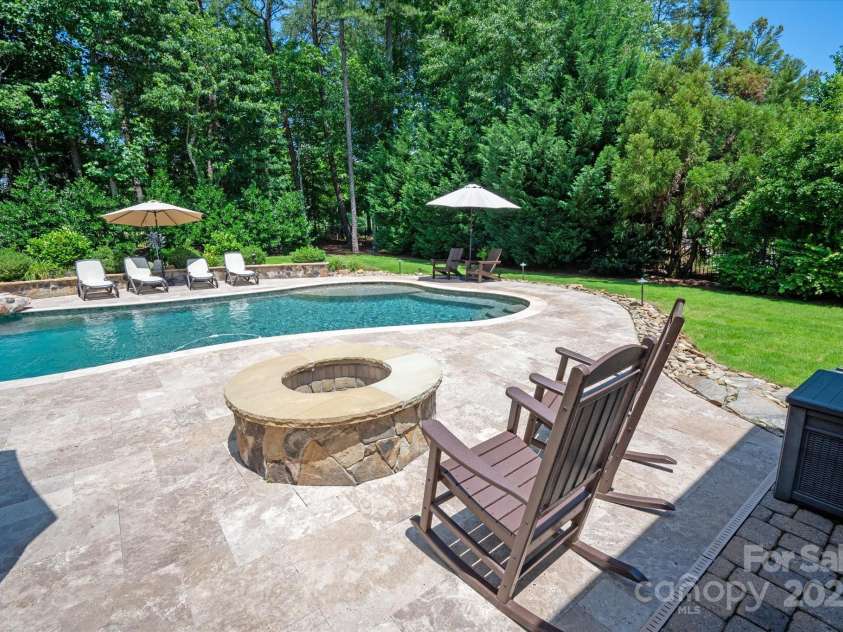 1085 Wessington Manor Lane, Fort Mill, SC 29715.  MLS# CAR4261252, YatesRealty ID 16668. 