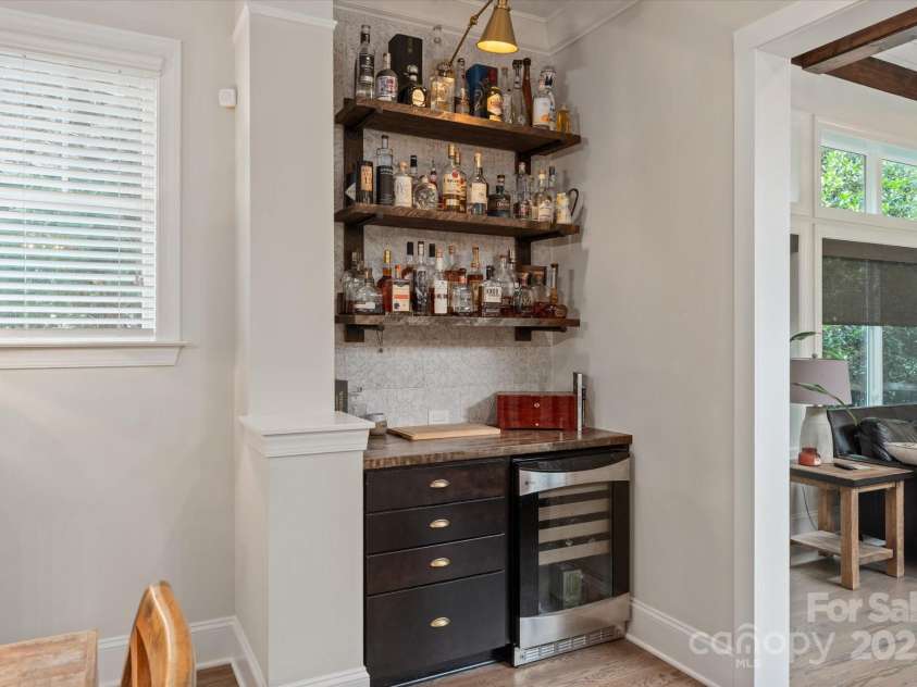1085 Wessington Manor Lane, Fort Mill, SC 29715.  MLS# CAR4261252, YatesRealty ID 16668. 