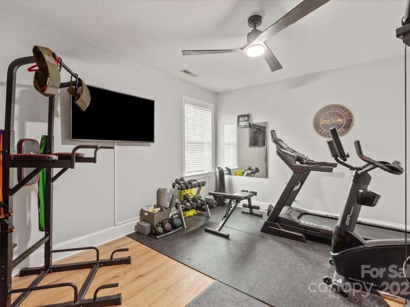 1085 Wessington Manor Lane, Fort Mill, SC 29715.  MLS# CAR4261252, YatesRealty ID 16668. 