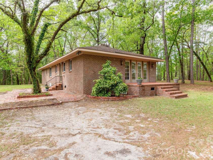 1224 Loop Road, Hookerton, NC 28538.  MLS# CAR4359217, YatesRealty ID 16669. End of house with stoop