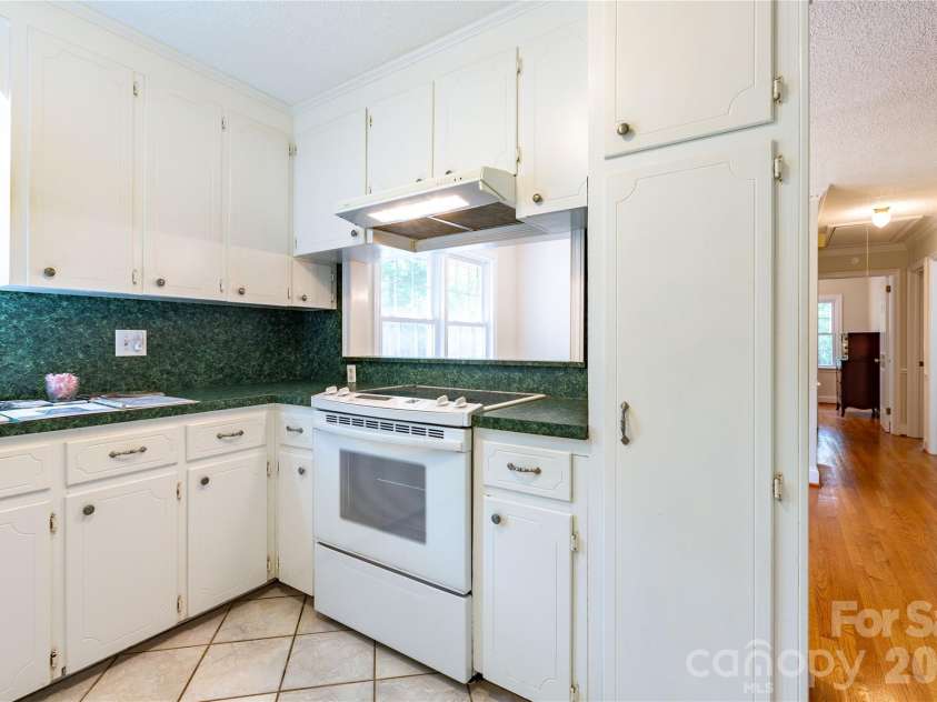 1224 Loop Road, Hookerton, NC 28538.  MLS# CAR4359217, YatesRealty ID 16669. Kitchen