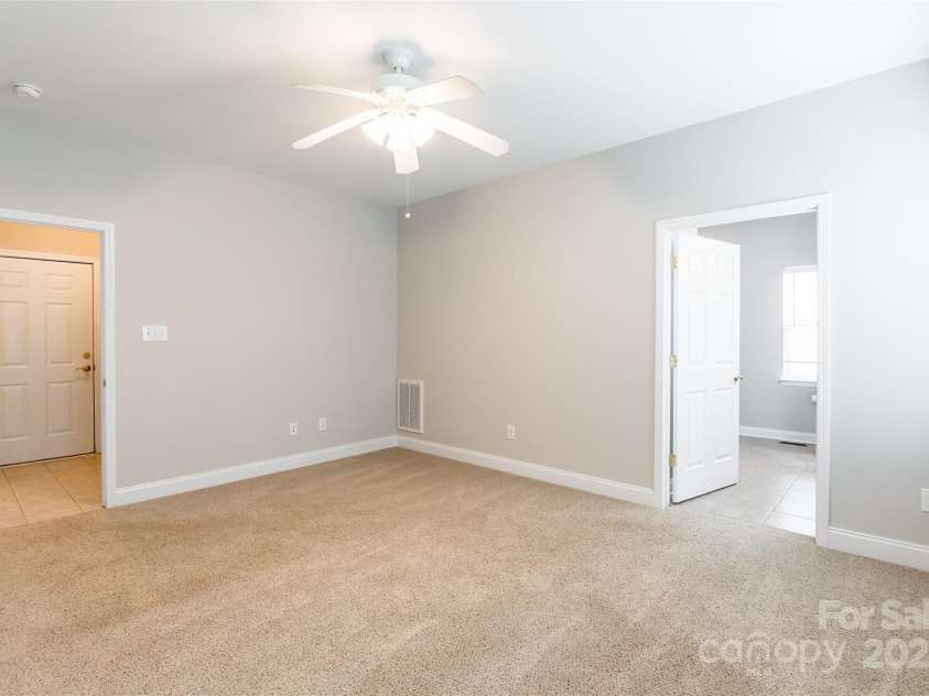 132 Homeplace Lane, Statesville, NC 28625.  MLS# CAR4261459, YatesRealty ID 16669. 